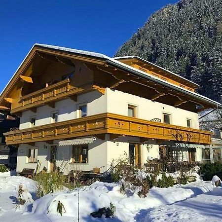 Gaestehaus Elisabeth Bed & Breakfast Mayrhofen Luaran gambar